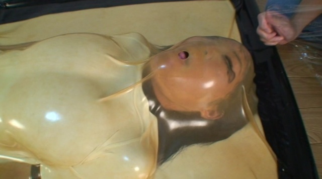 バキュームベッドロリ校生呼吸制御パニック編~どMロリ校生をバキュームベッドで呼吸制御&電マ責めしたらパニくった!!~ 009