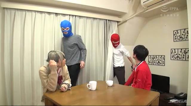 ギャルのお顔をベロベロ舐めたい 丸山れおな オジさん達の顔舐めを拒絶する生意気ギャル-008